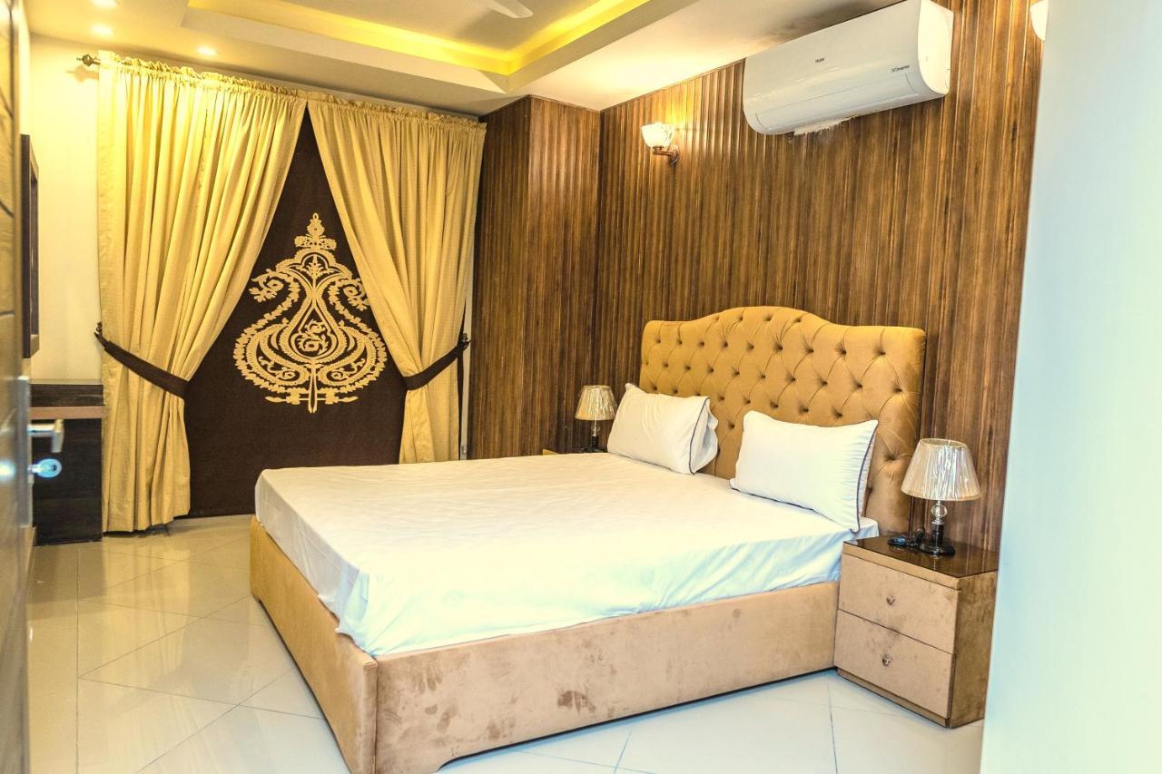 Two Bedroom Deluxe Apartment In Bahria Town Равалпінді Екстер'єр фото